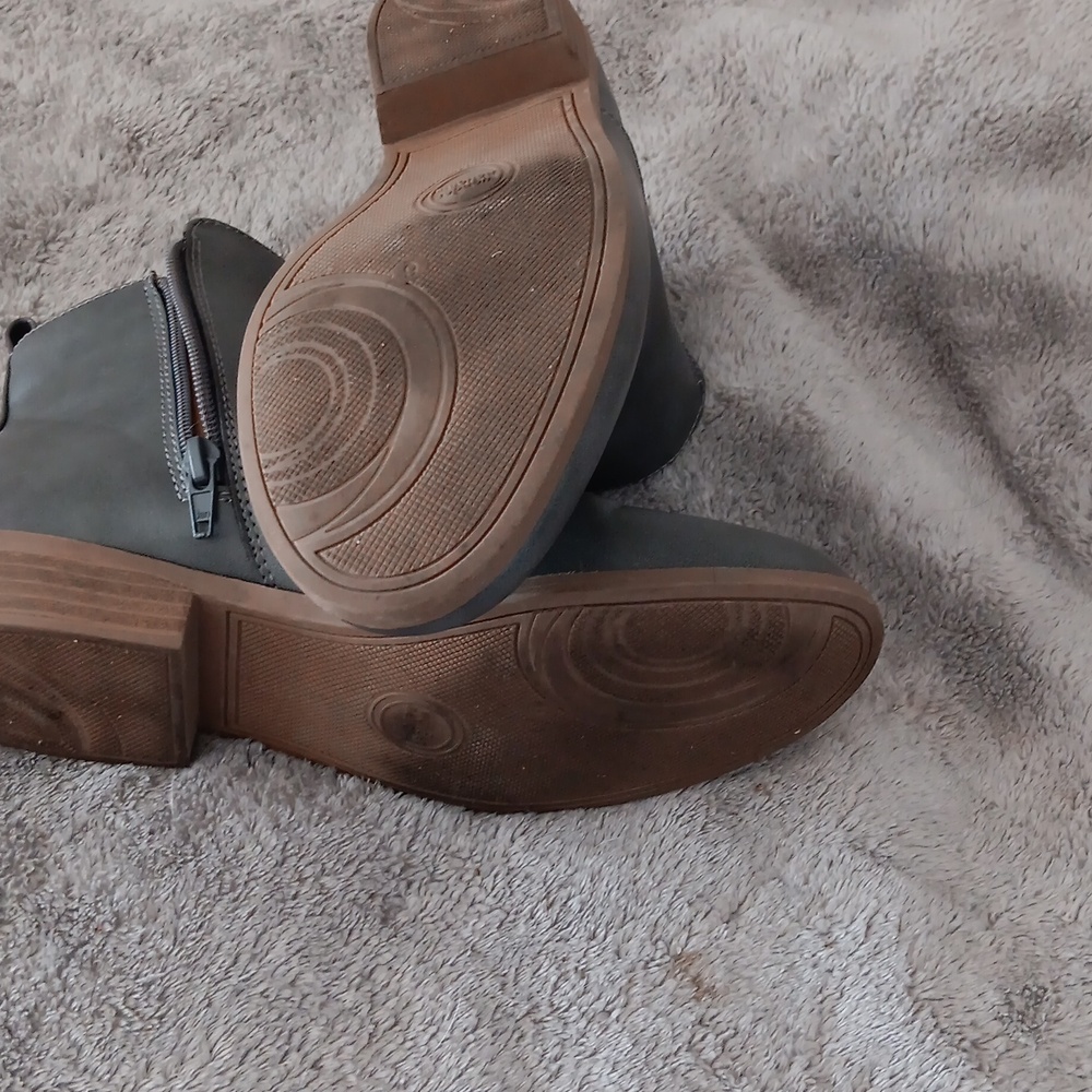 Booties - Picture 3 of 3